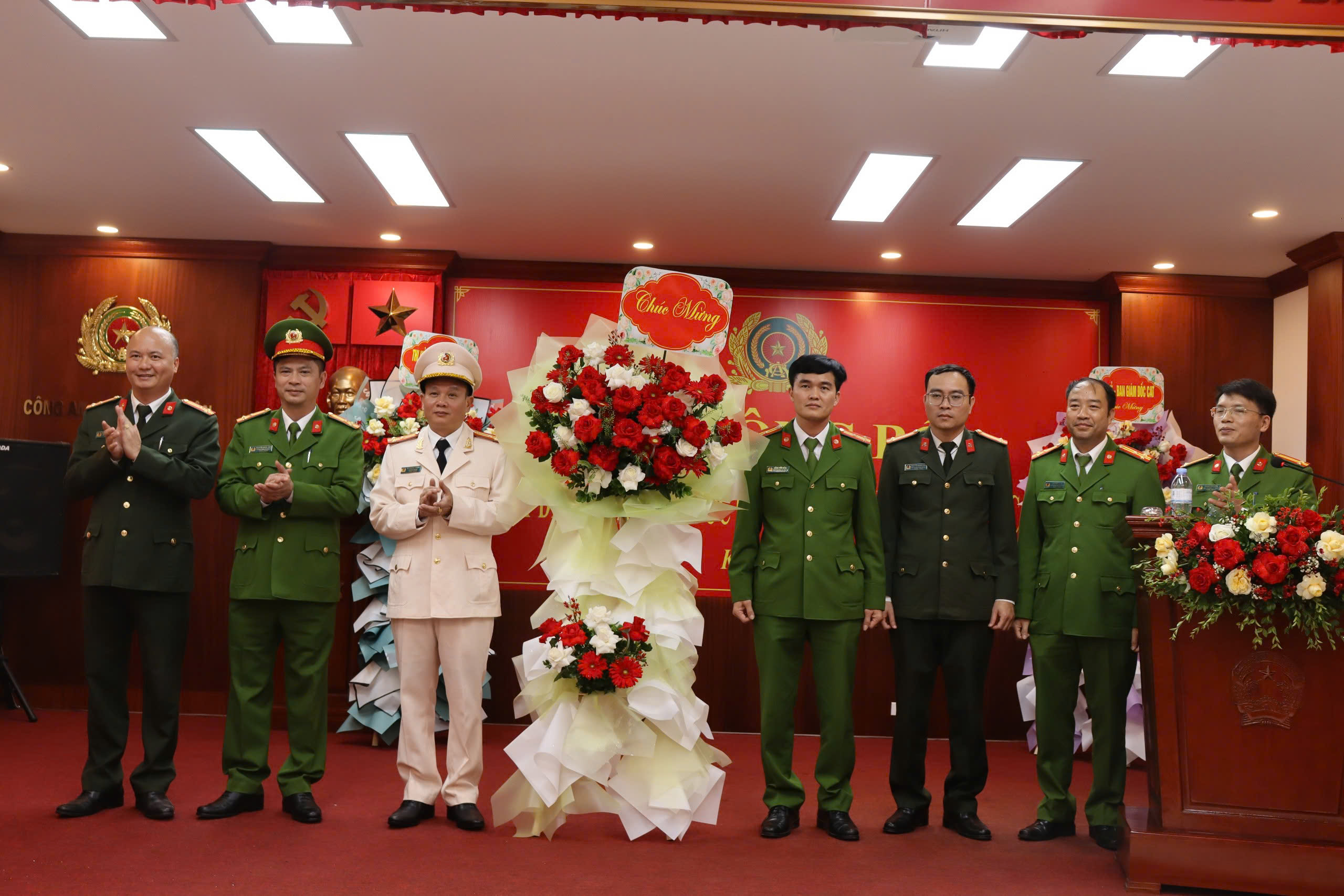 Công bố trưởng CA Kinh Môn 2024 2.jpg