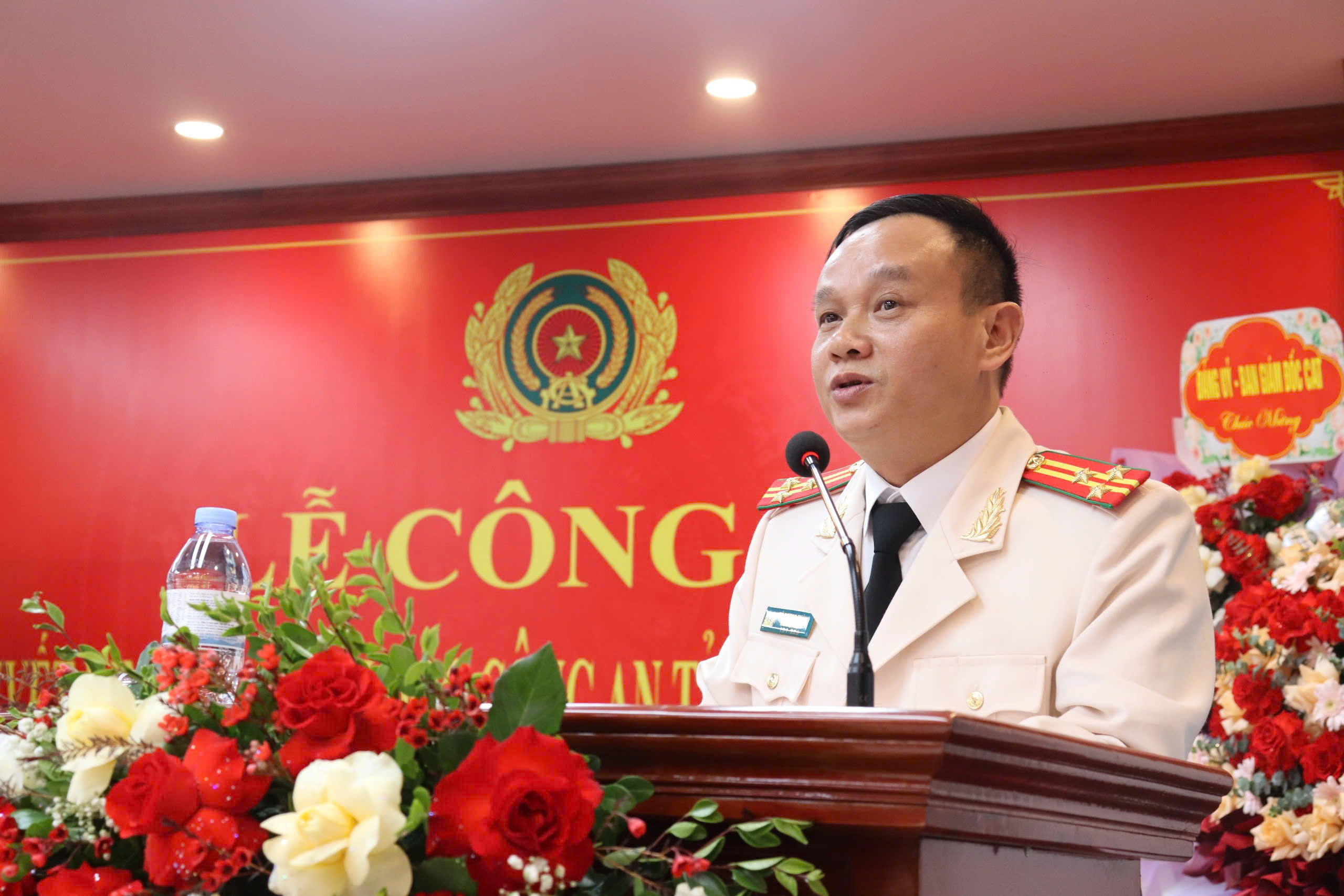 Công bố trưởng CA Kinh Môn 2024 3.jpg